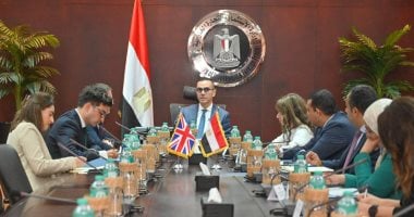 وزير الاستثمار والتجارة الخارجية يناقش مع السفير البريطاني في القاهرة تعزيز الشراكة الاقتصادية بين مصر والمملكة المتحدة