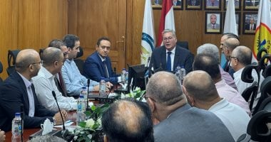 وزير البترول يراقب أداء إنتاج غاز غرب الدلتا