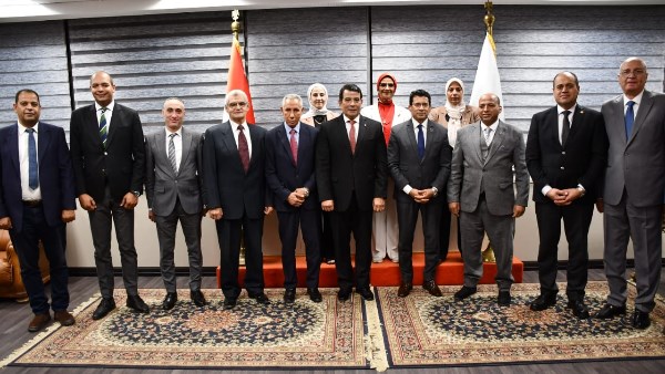 وزير الرياضة يناقش مع رئيس اتحاد القوة إدراج اللعبة في دورة الألعاب الأفريقية 2027