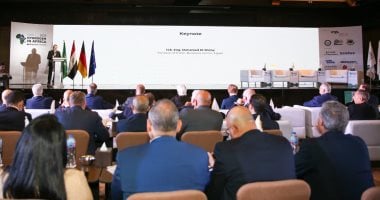 وزير قطاع الأعمال العام يطلق فعاليات المؤتمر الدولي الثالث للهيدروجين في أفريقيا