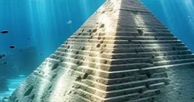 <p><strong>اليابان تكشف عن اكتشاف هرم عملاق في أعماق البحار: أقدم من أهرامات الجيزة</strong></p>