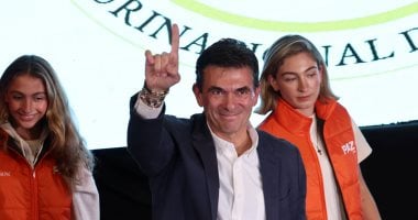 رئيس بوليفيا الجديد يؤدي اليمين الدستورية ويعلن التزامه بإنهاء عزلتها الدولية