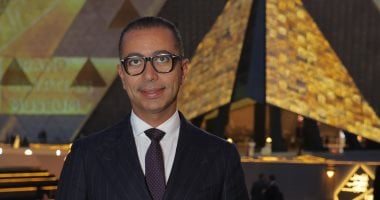 رئيس فودافون يشارك في الاحتفال بافتتاح المتحف المصري الكبير