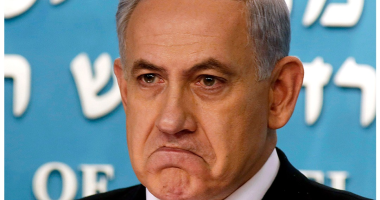 نتنياهو يسعى لإلغاء شهادته المقررة غدًا أمام المحكمة في قضايا الفساد