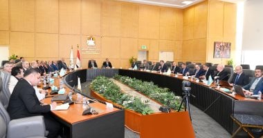 وزير الإسكان ورئيس الهيئة العربية للتصنيع يستعرضان تقدم مشروعات مبادرة ‘حياة كريمة’