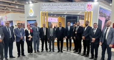 وزير الإسكان يزور جناح الوزارة في المعرض الدولي للنقل الذكي واللوجستيات