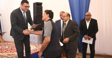 وزير الإسكان يوزع عقود وحدات “سكن لكل المصريين” في الإعلان الرابع عشر