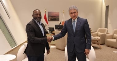 وزير السياحة يعقد اجتماعات مع رؤساء الوفود في إطار احتفالية افتتاح المتحف الكبير