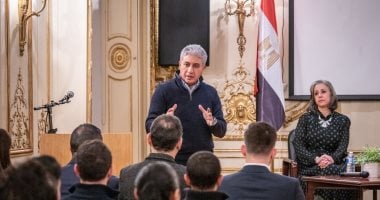 وزير السياحة يلتقي بشباب الجالية المصرية في لندن في حوار مفتوح لتعزيز التعاون السياحي