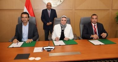 وزير الكهرباء يشهد توقيع اتفاقيات لمشروعي الطاقة الشمسية وتخزين البطاريات