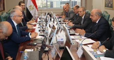 وزيرا الكهرباء والري يناقشان سبل تعزيز العوائد من المحطات الكهرومائية