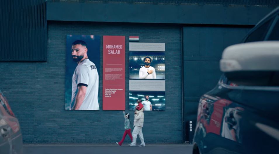 محمد صلاح مع بناته مكة وكيان