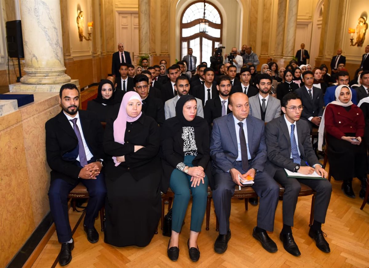 وزير الخارجية يستقبل طلبة كلية السياسة والاقتصاد بجامعة بني سويف