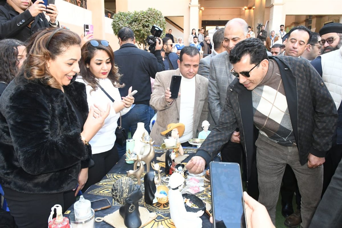 وزير الرياضة ومحافظ المنيا يفتتحان ملتقى التوظيف الخامس بنادي الواي