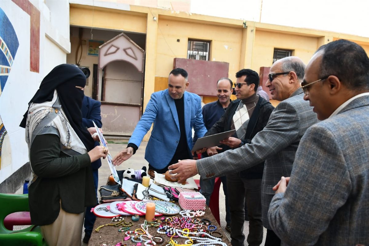 جولة تفقدية لوزير الرياضة ومحافظ المنيا في مركز التنمية الشبابية