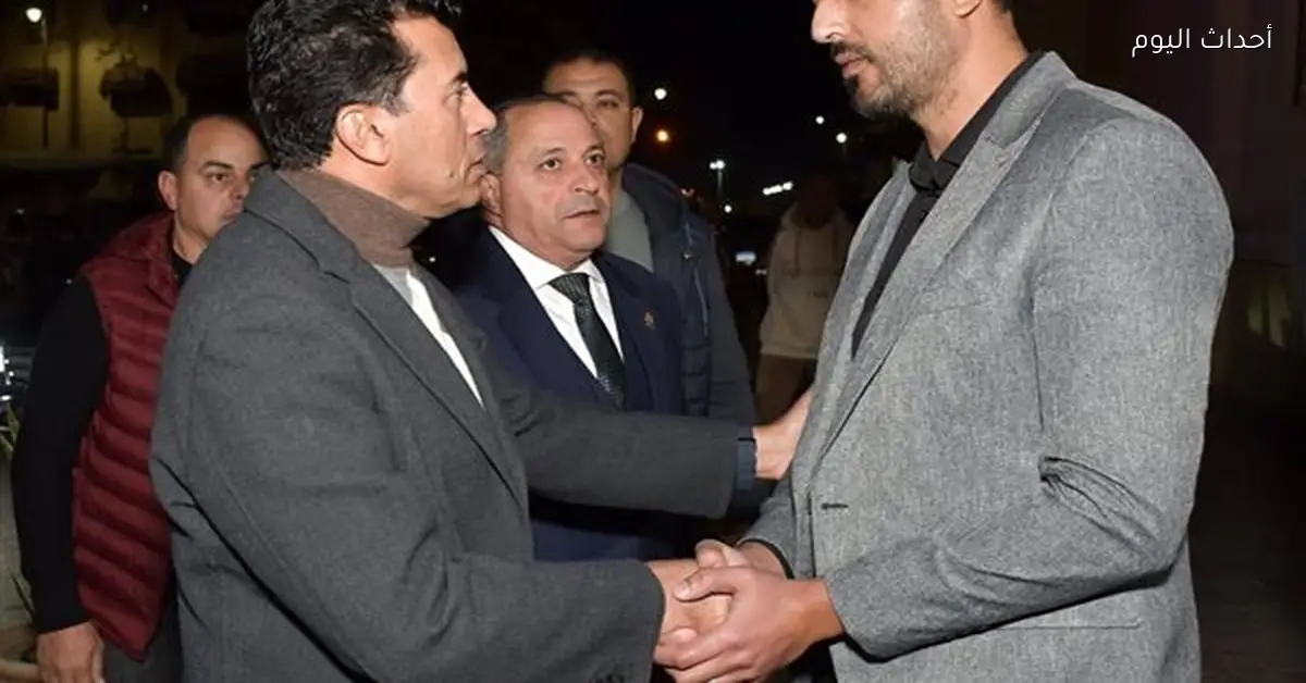 وزير الشباب والرياضة ومحافظ بورسعيد يعزيان في وفاة السباح يوسف