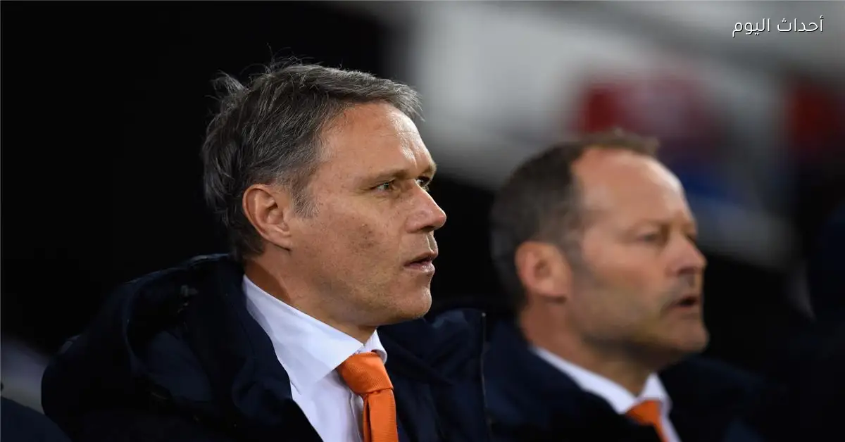 فان باستن يؤكد لاعب برشلونة الأفضل عالميا بشرط واحد