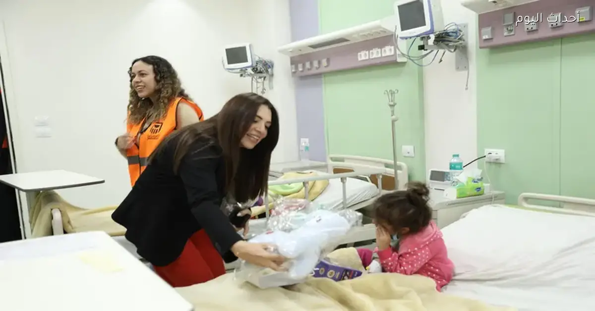 البنك الأهلي المصري يوزع هدايا العام الجديد على المستشفيات ضمن مبادرات الدعم المجتمعي