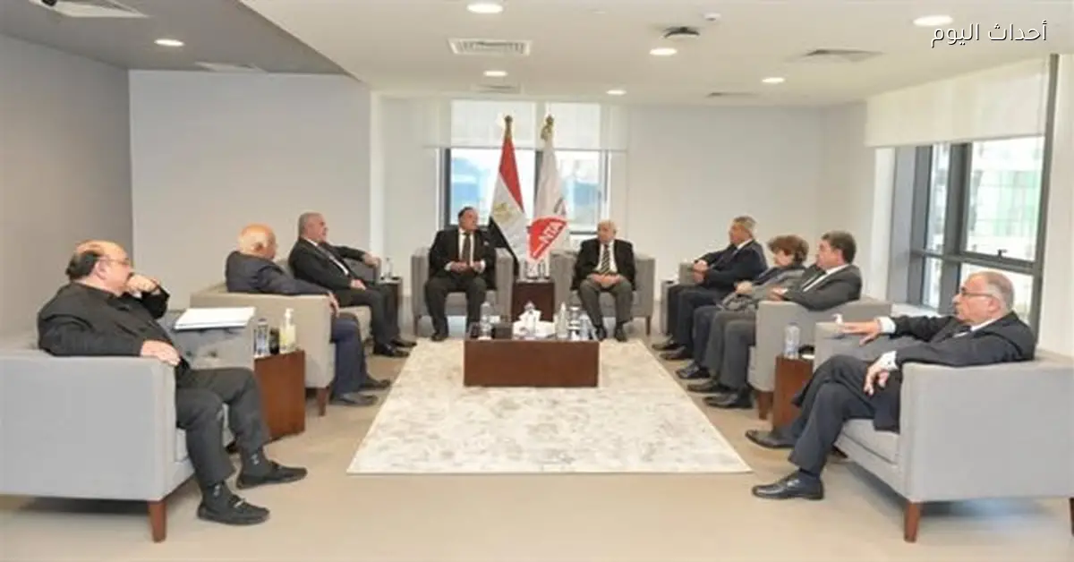 اجتماع ختامي للجنة تطوير الإعلام المصري بالأكاديمية الوطنية