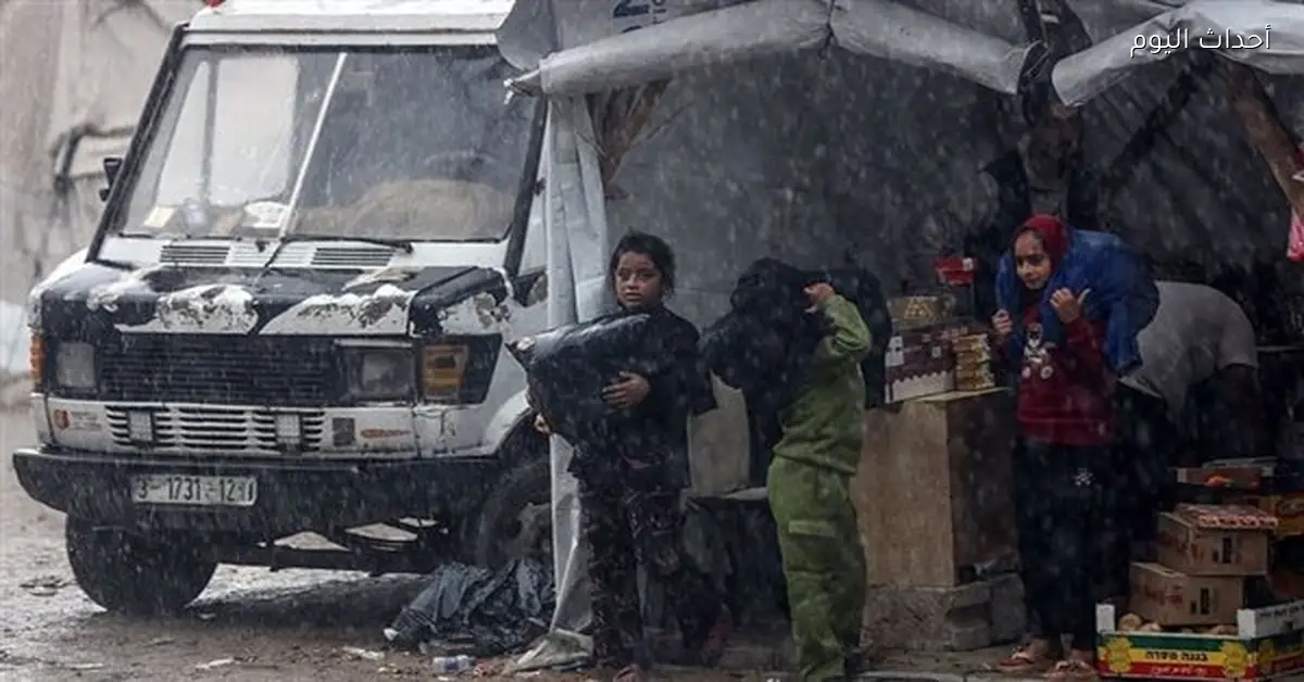 أمطار غزيرة تتسبب في غرق خيام النازحين في غزة