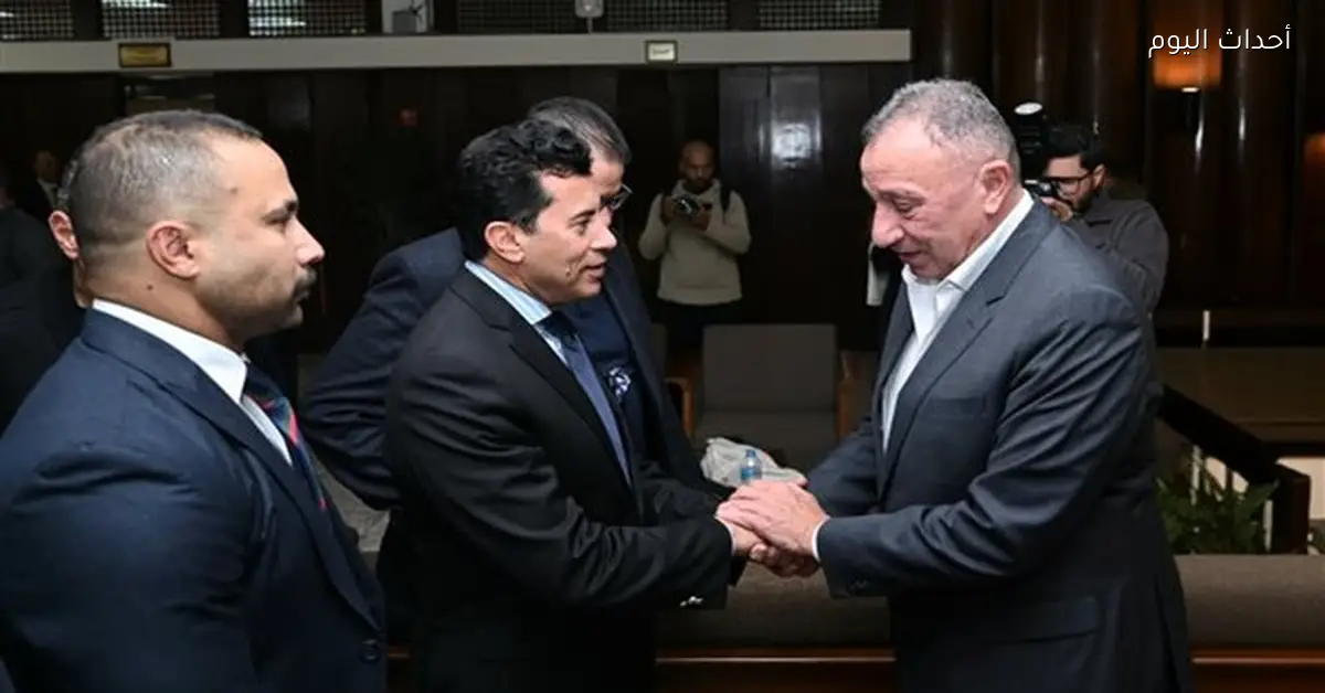 الأهلي يجهز لإعلان قرارات جديدة بعد اجتماع الخطيب مع وزير الرياضة