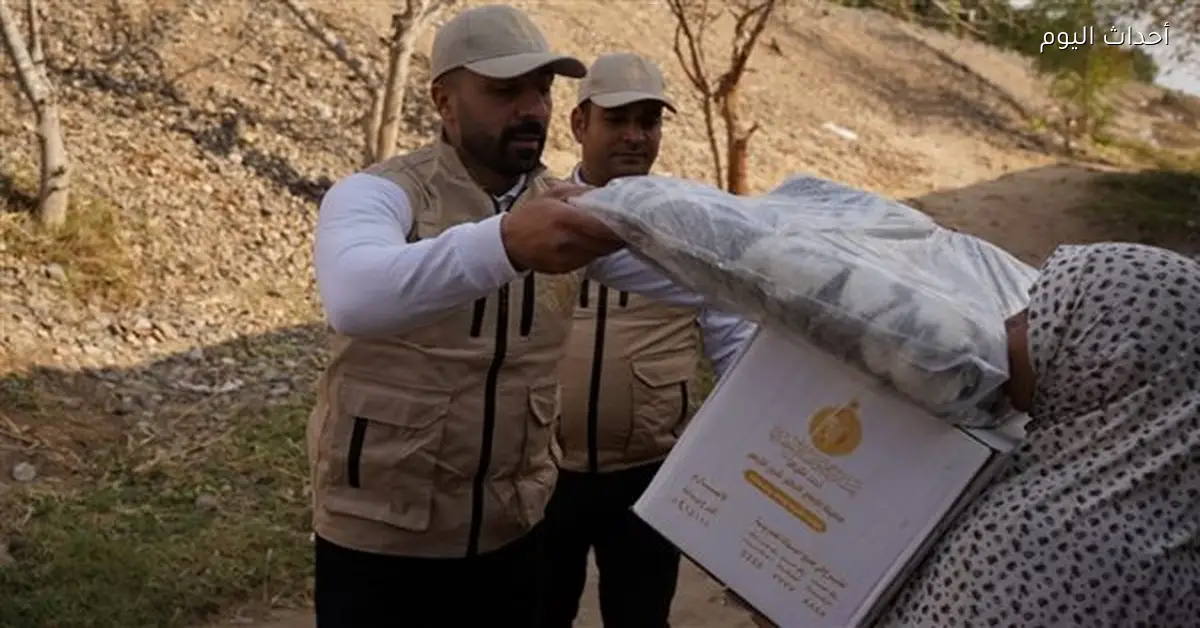 بيت الزكاة يوزع آلاف البطاطين في المحافظات