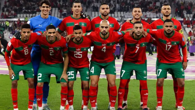 كأس العالم 2022: هل يتوج المغرب بالكأس؟ - BBC News عربي