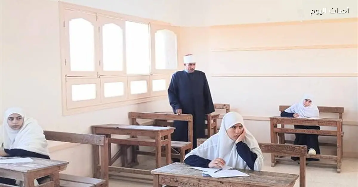 رئيس منطقة السويس الأزهرية يزور امتحانات النقل الثانوية