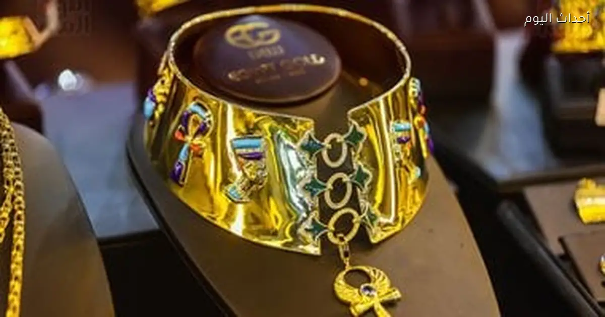 سعر الذهب عيار 24 اليوم 22 ديسمبر 2025 هو 6742 جنيها بدون مصنعية