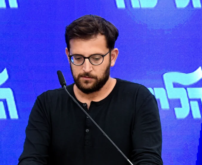 يوناتان اوريخ مستشار <a href=