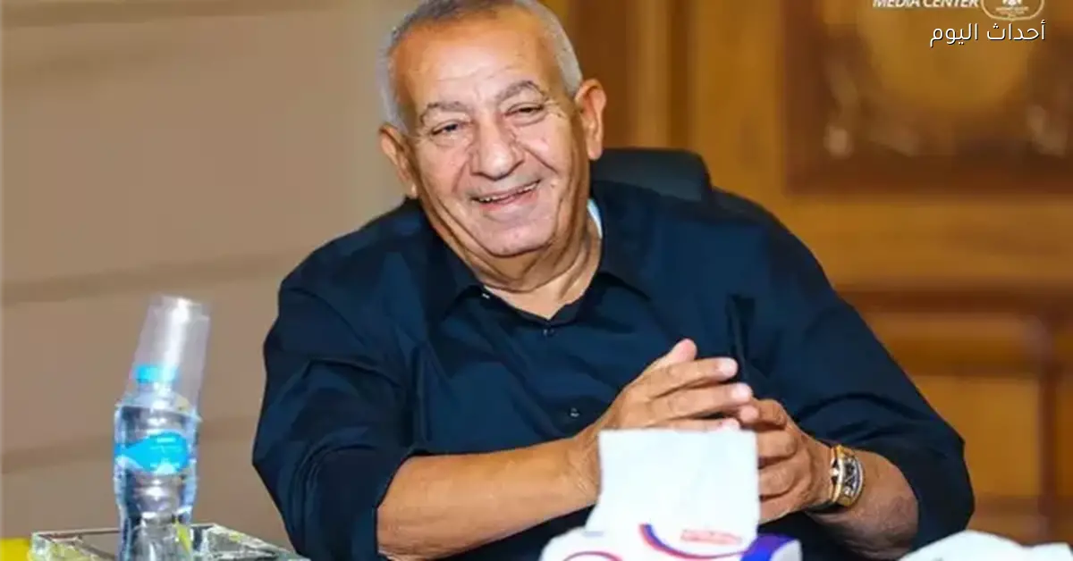 كامل أبو علي ينصح حسام حسن بتجاهل السوشيال ميديا لتحقيق النجاح