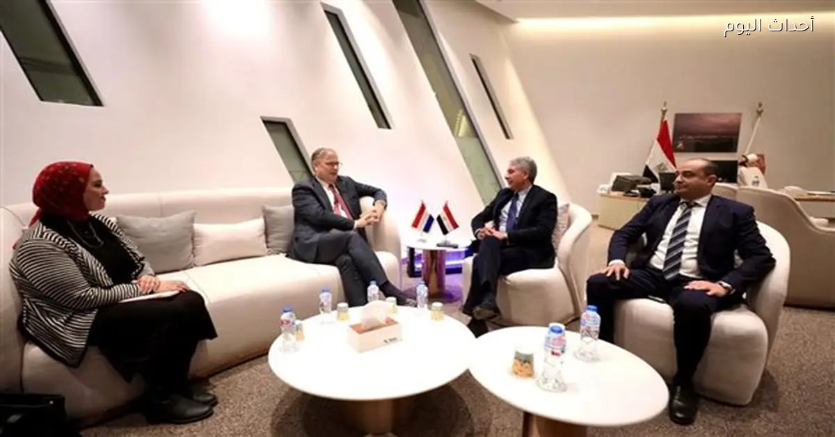 مباحثات مصر وهولندا لتعزيز التعاون في السياحة والآثار