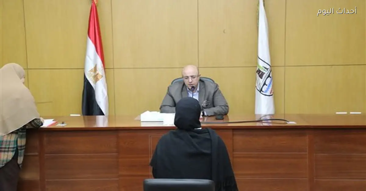 محافظ بني سويف يقرر صرف إعانات للأسر الأولى بالرعاية