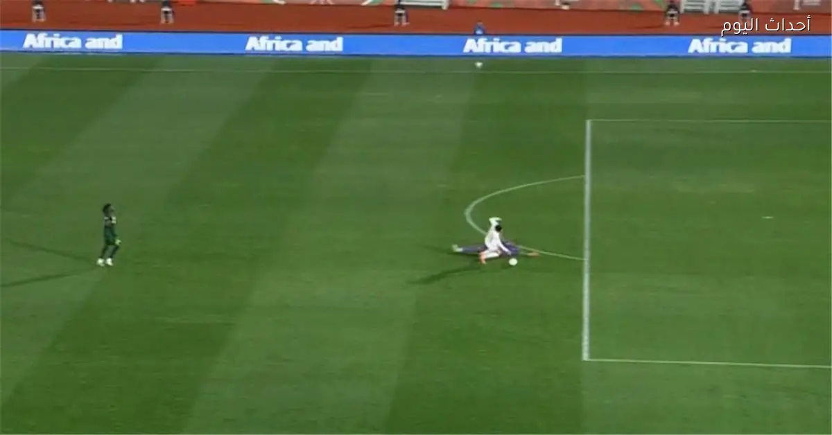 محمد علي بن رمضان يخرج مصابًا من مباراة تونس ونيجيريا