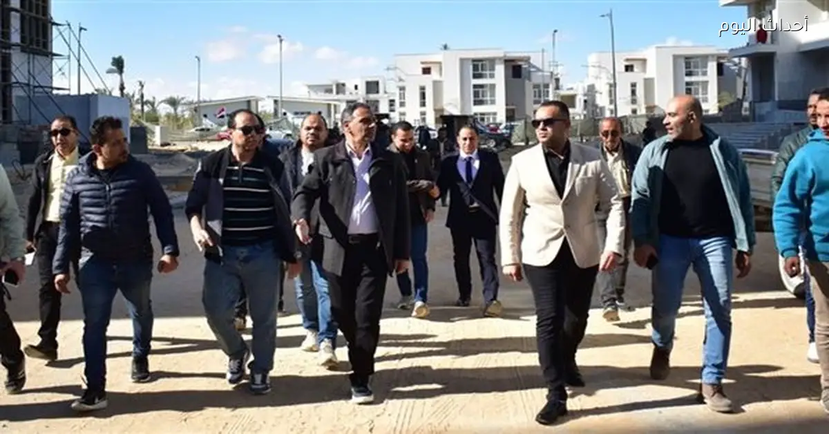 نائب رئيس قطاع التنمية يزور مشروعات مدينة العلمين الجديدة