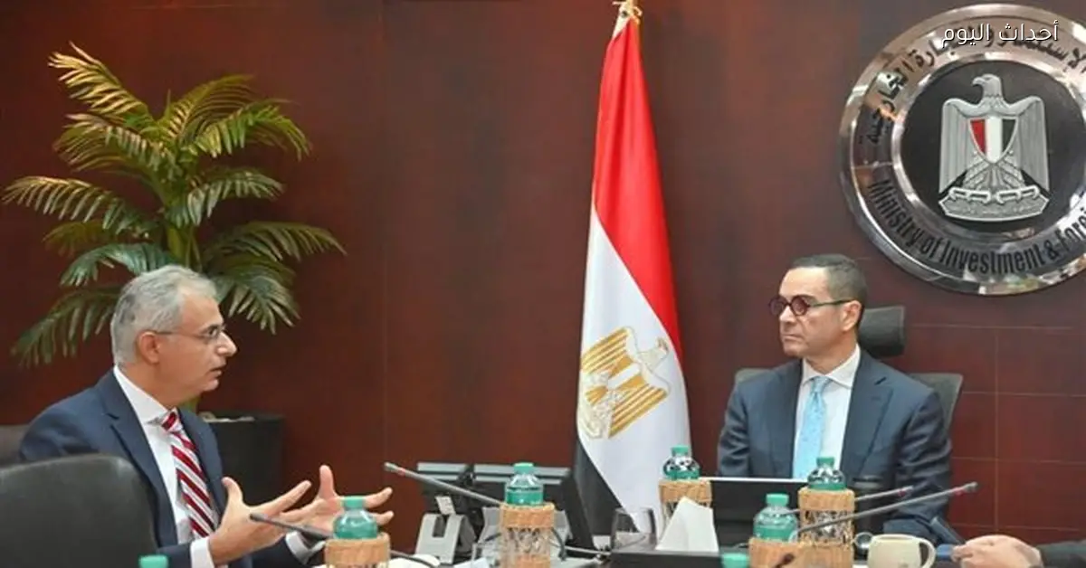 وزير الاستثمار يناقش الطاقة المستدامة مع رئيس “باور إيديسون”