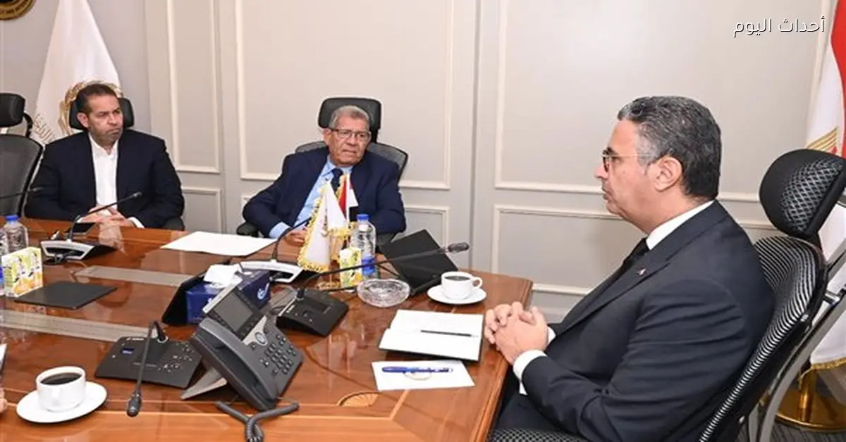 وزير التموين يوجه بإنتاج لب الورق من مخلفات مصانع سكر القصب