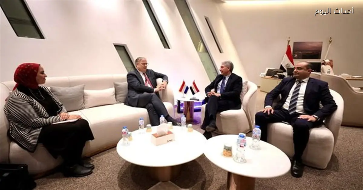 وزير السياحة يتباحث مع سفير هولندا لتعزيز التعاون