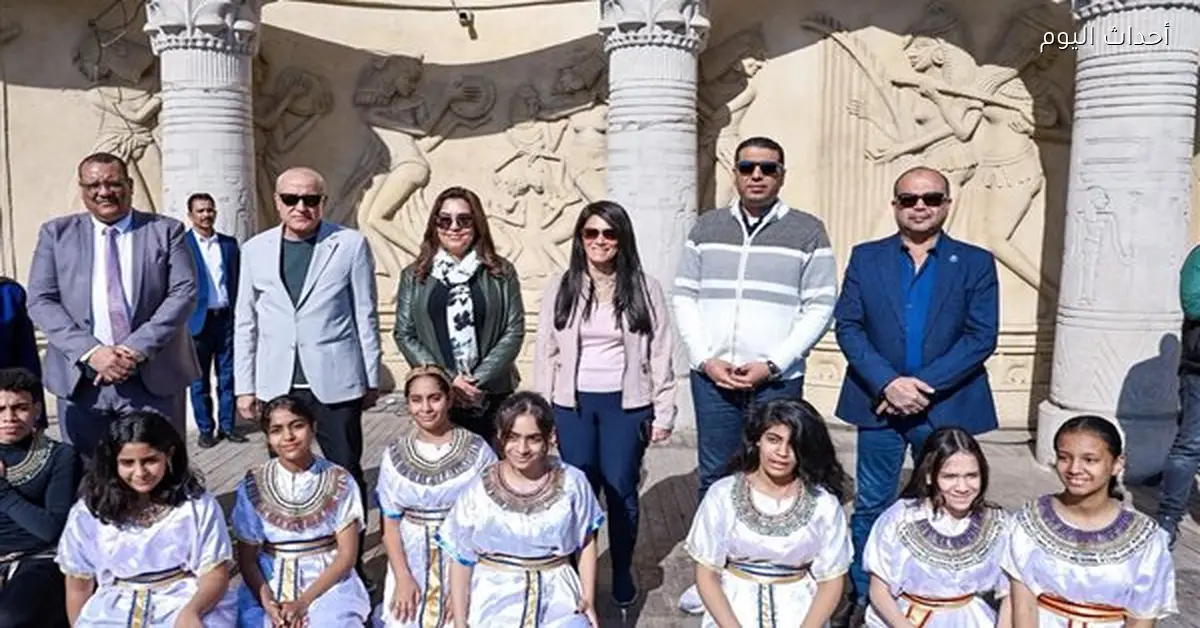 وزيرتا التخطيط والتنمية المحلية تتفقدان مكتبة مصر العامة بالأقصر