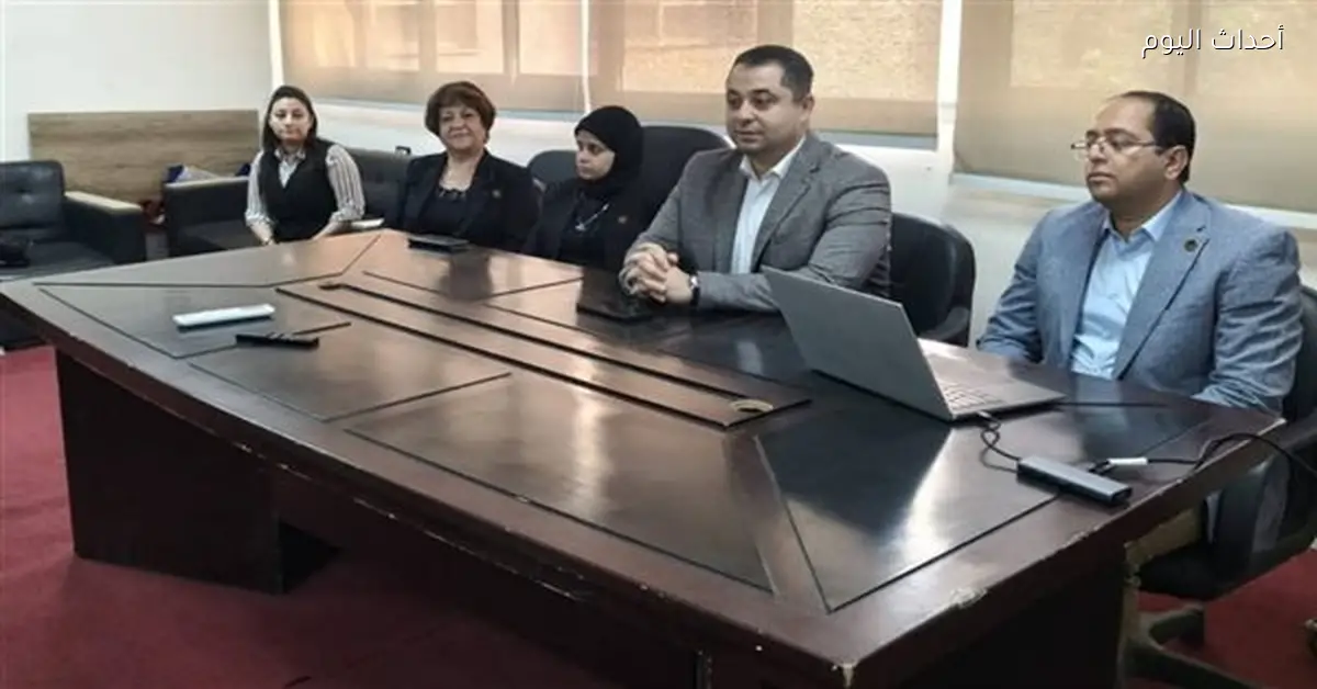 وكيل صحة قنا يناقش مع جامعة عين شمس تنظيم قافلة تنموية لخدمة الأهالي