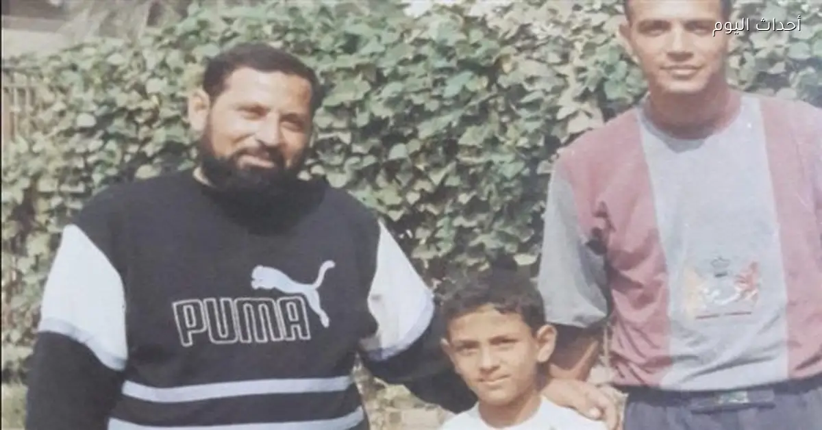 إبراهيم فايق يشارك صور مع والده ويقول: بحبك يا حاج