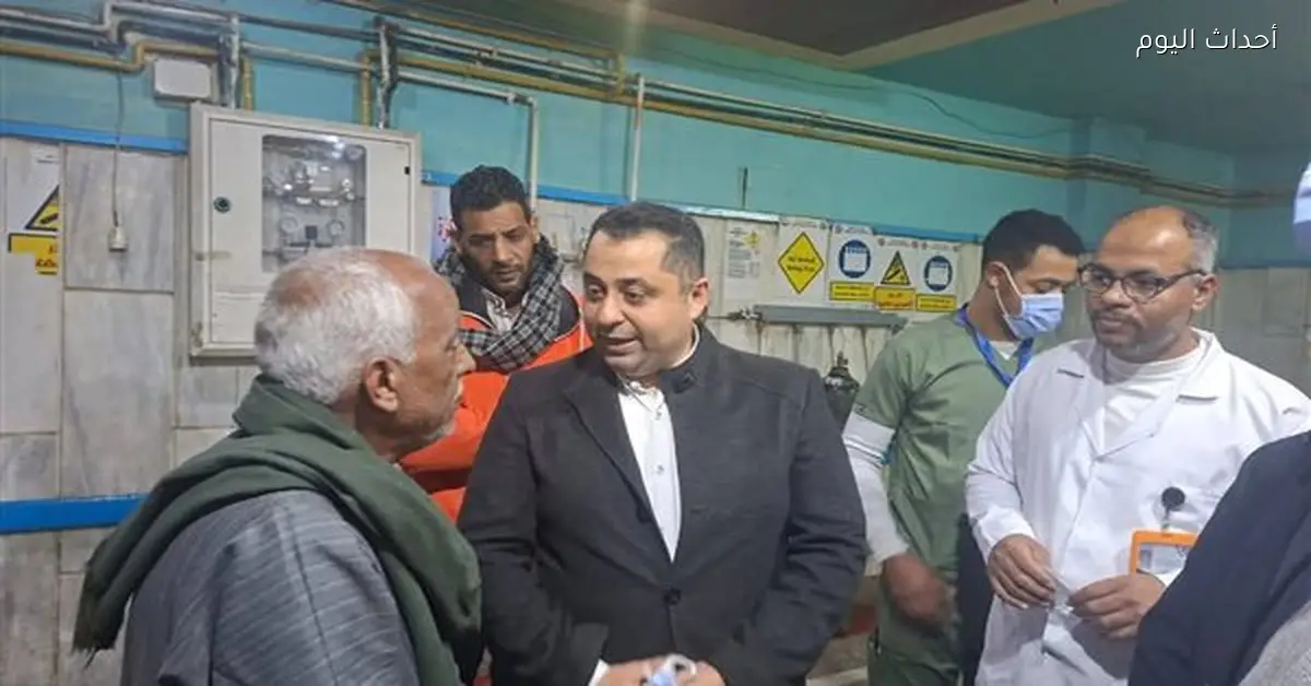 وكيل صحة قنا يتفقد مستشفى قنا العام ليلاً