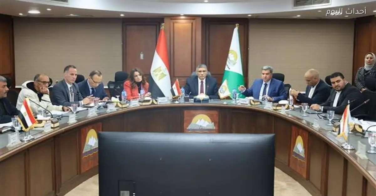 محافظ الجيزة يستقبل شكاوى المواطنين لحلها أسبوعيًا