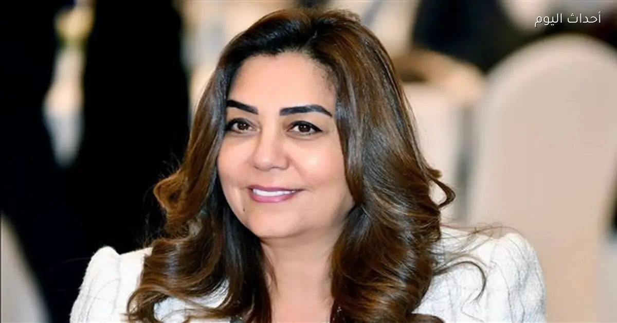 وزيرة التنمية المحلية تتابع مشروعات طرق أسوان بتكلفة 33 مليون جنيه