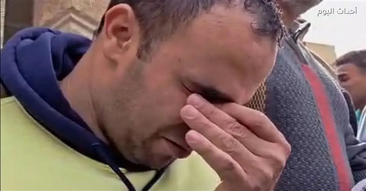 انهيار والد لؤي رجب أثناء تشييع جثمانه
