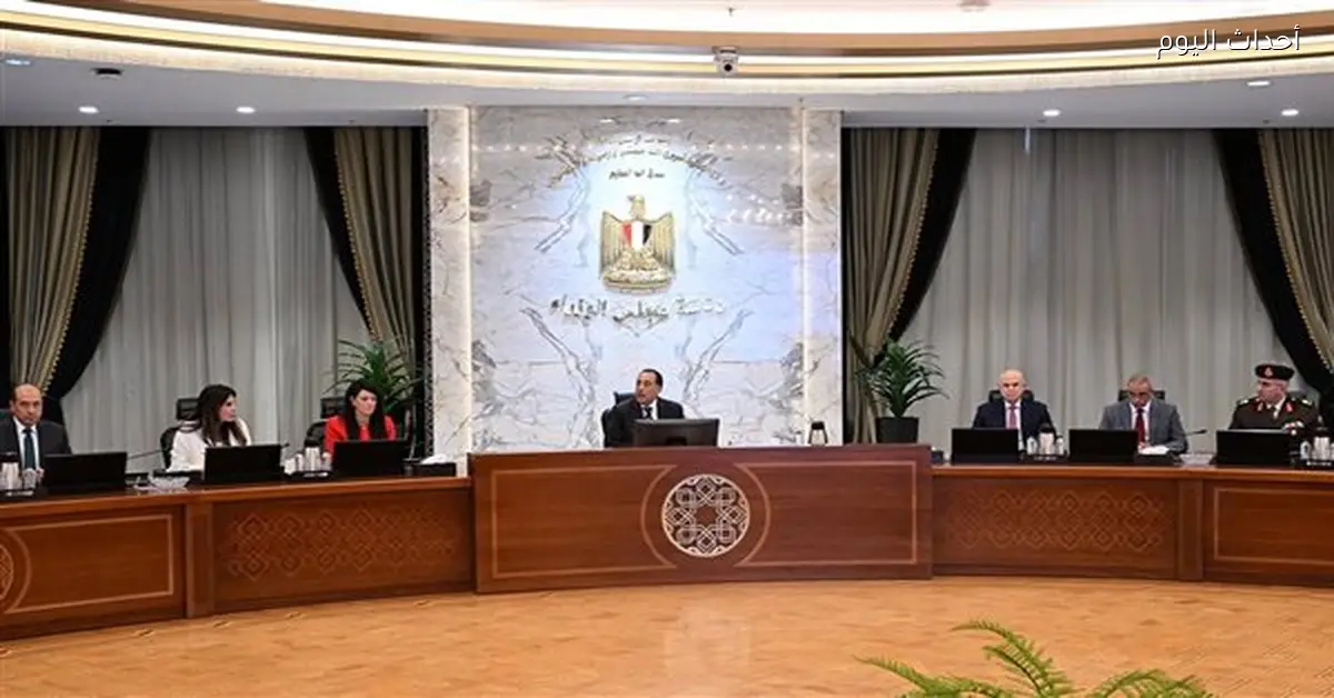 رئيس الوزراء يستعرض تنفيذ المرحلة الأولى من “حياة كريمة”