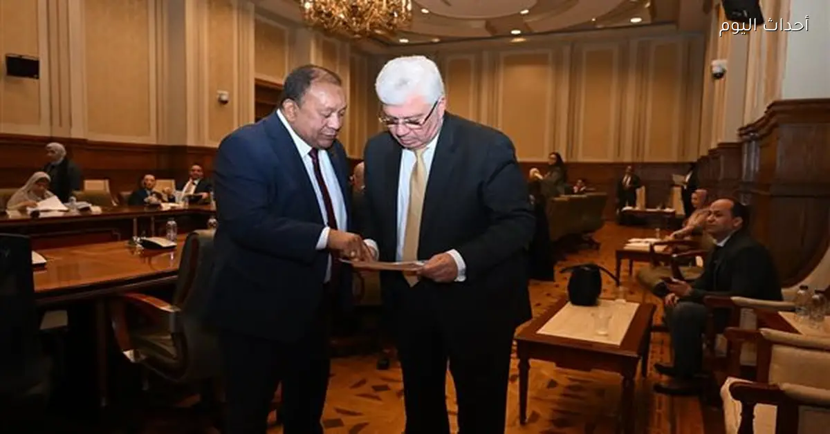 إبراهيم عبد الله يطالب بسرعة استكمال المستشفى الجامعي بالسويس