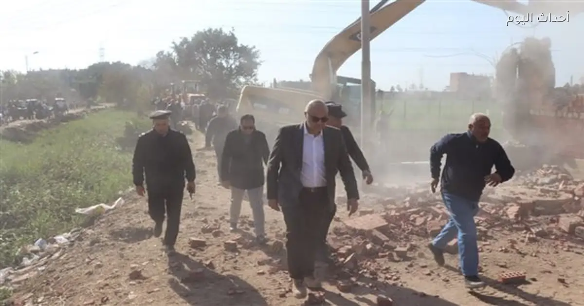 إزالة 19 قرارًا واستعادة 20588 مترًا من الأراضي المخالفة في قنا