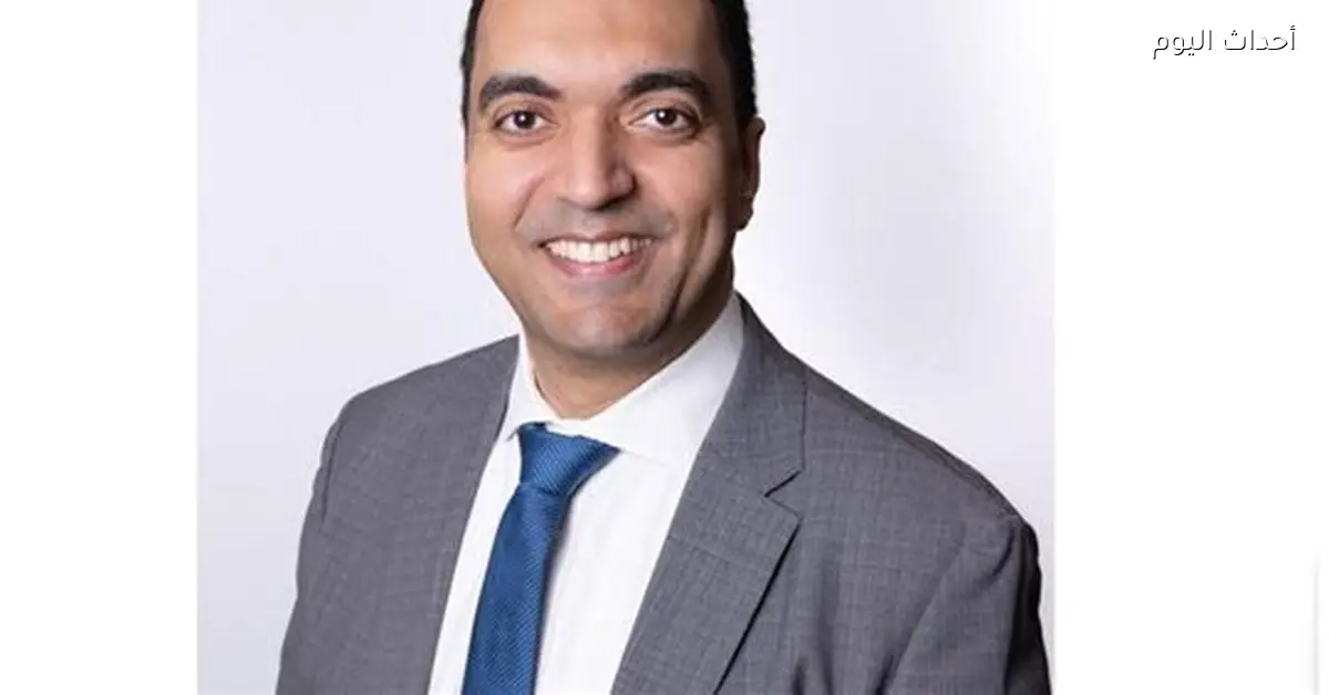 الدكتور محمد الألفي أول رئيس مصري للكلية الملكية لأطباء العيون في بريطانيا
