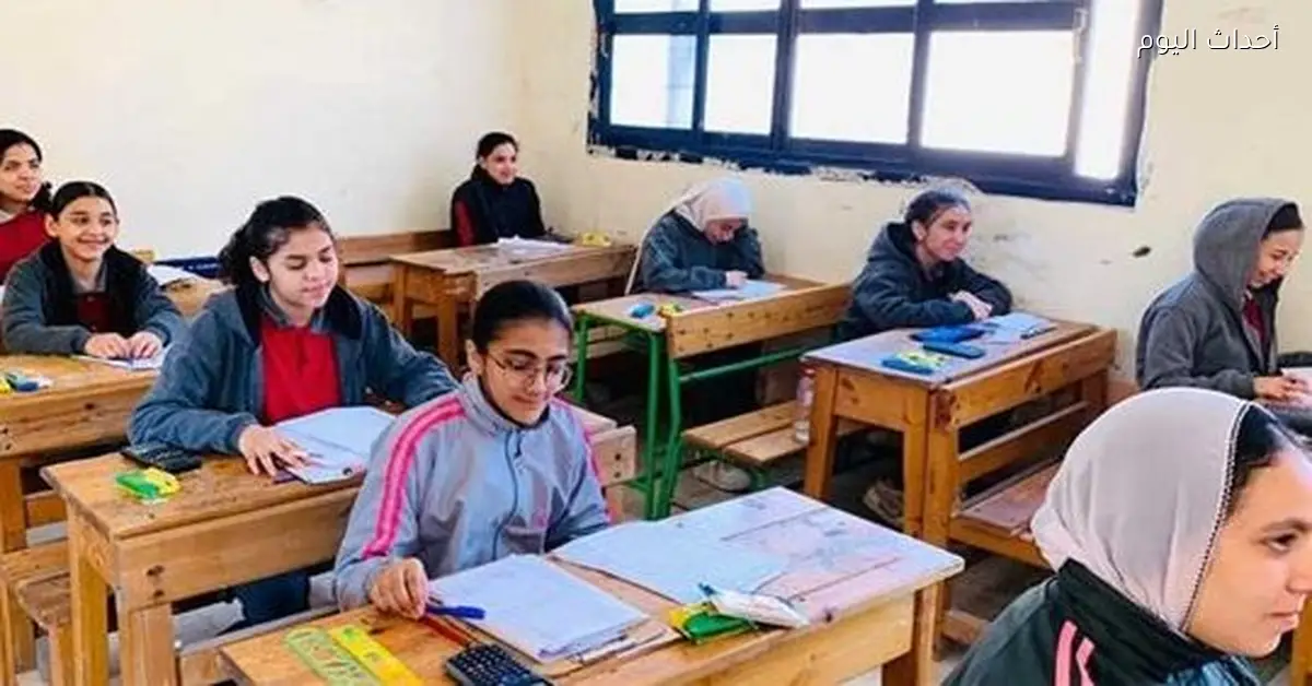 امتحانات الشهادة الإعدادية تبدأ بنظام البوكليت في معظم المحافظات مع إجراءات صارمة